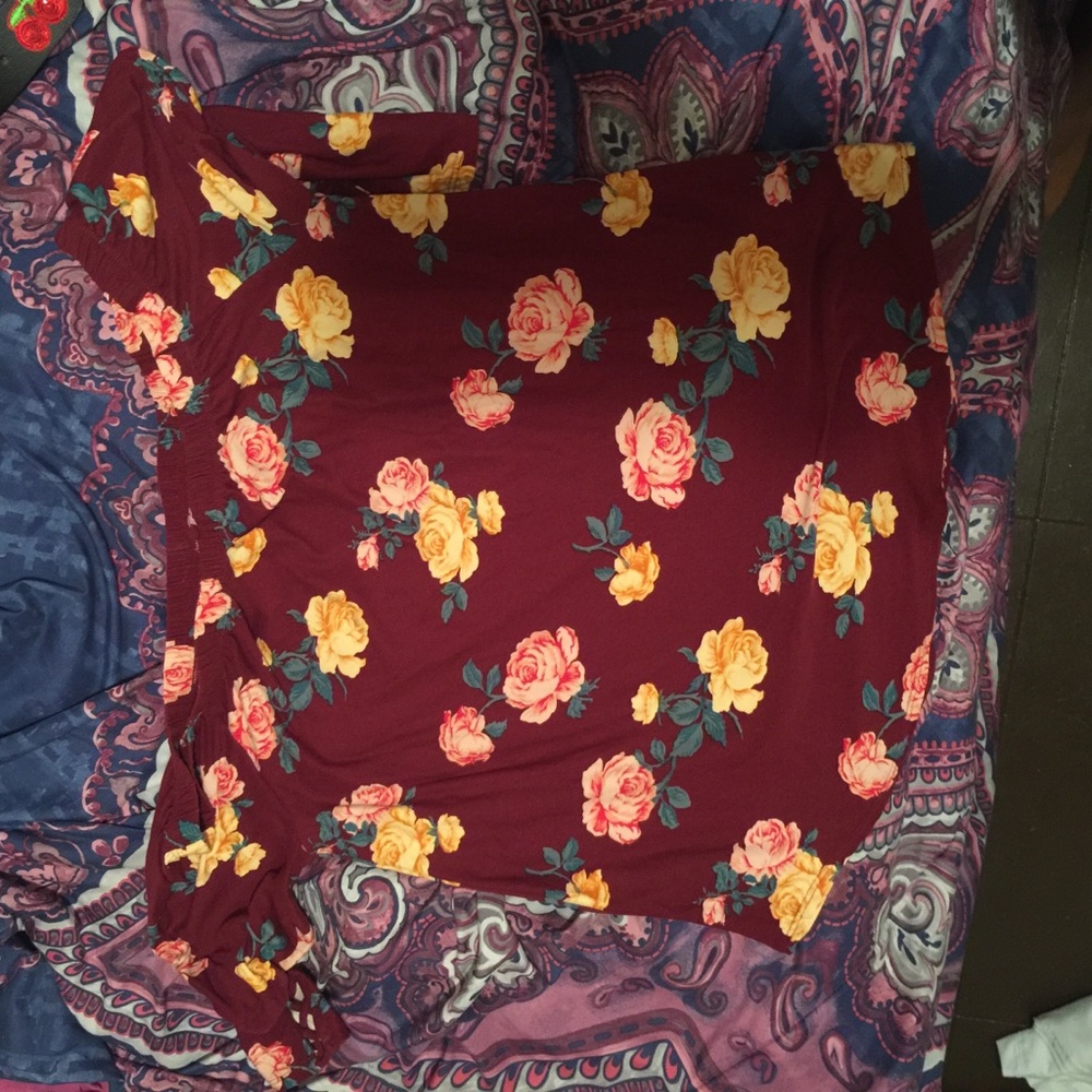 Off the shoulder top with flowers😊